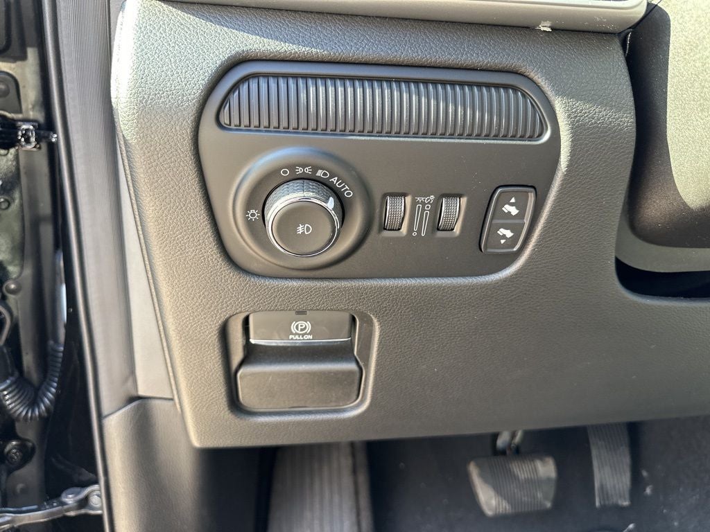 2024 Jeep Wagoneer Base