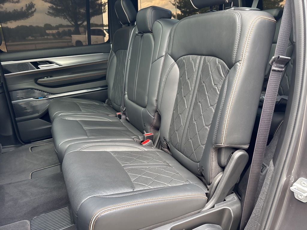 2023 Jeep Grand Wagoneer Series III