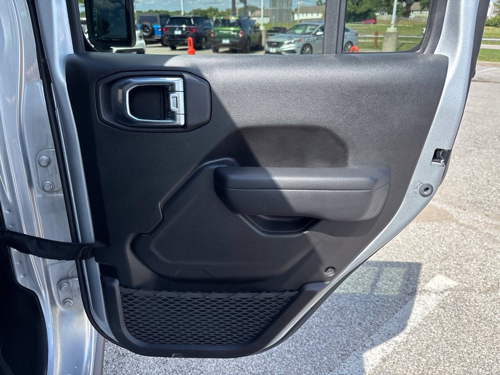 2023 Jeep Gladiator Willys 4x4
