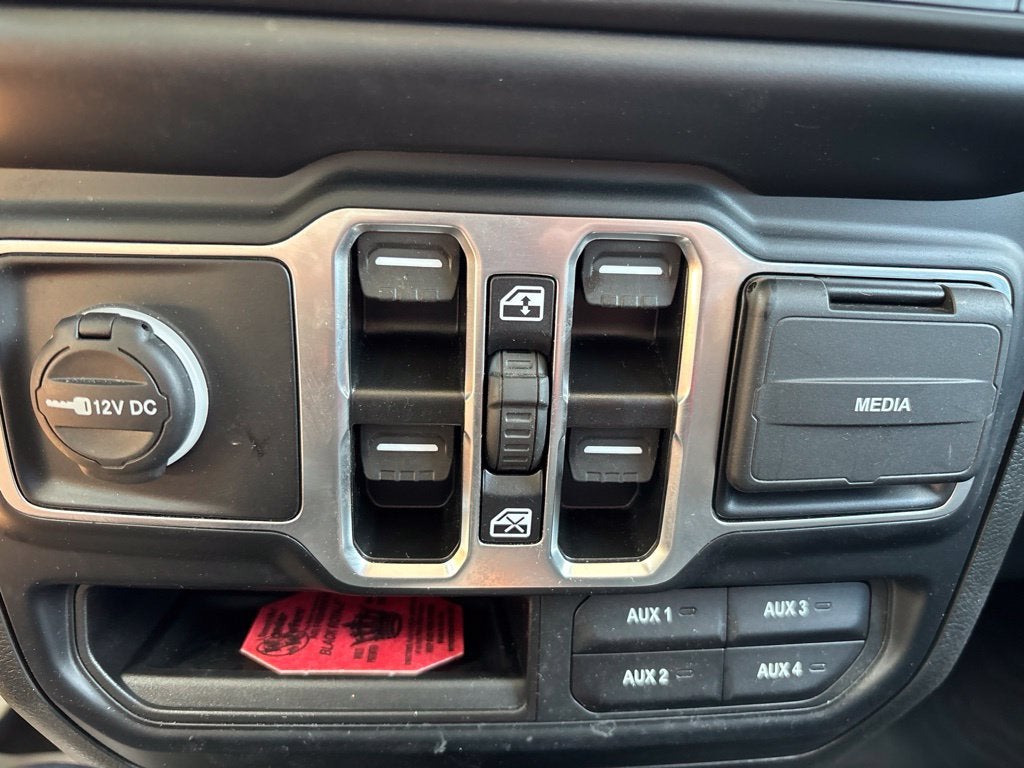 2023 Jeep Gladiator Willys 4x4