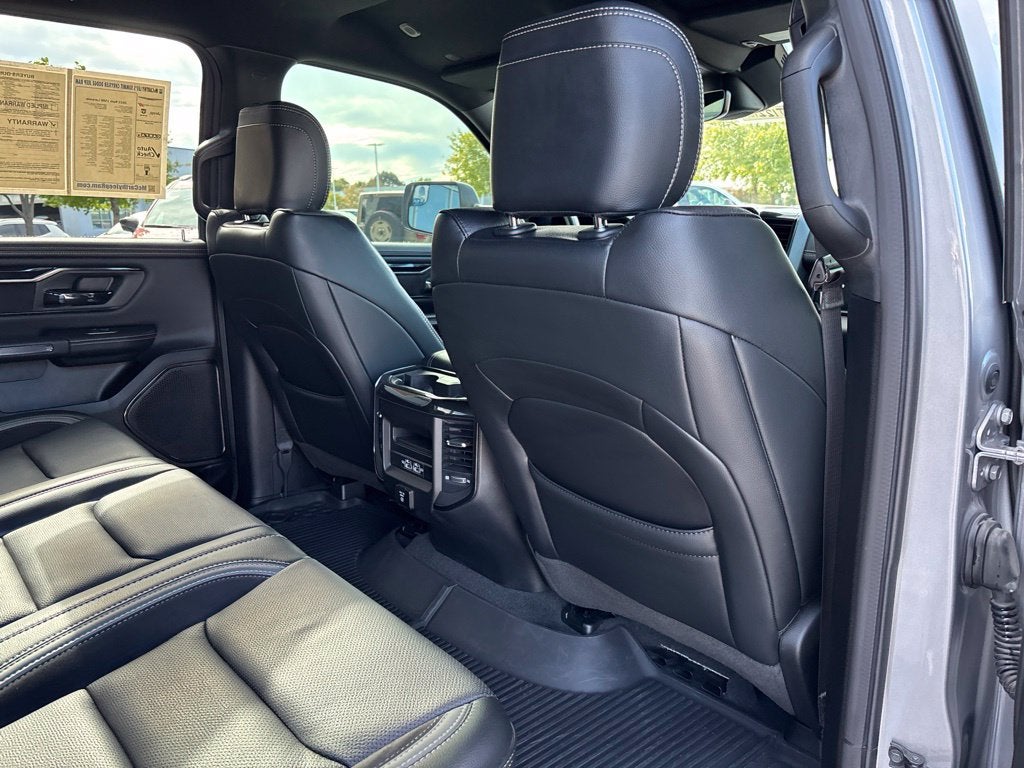 2022 RAM 1500 Laramie Crew Cab 4x4 5'7' Box