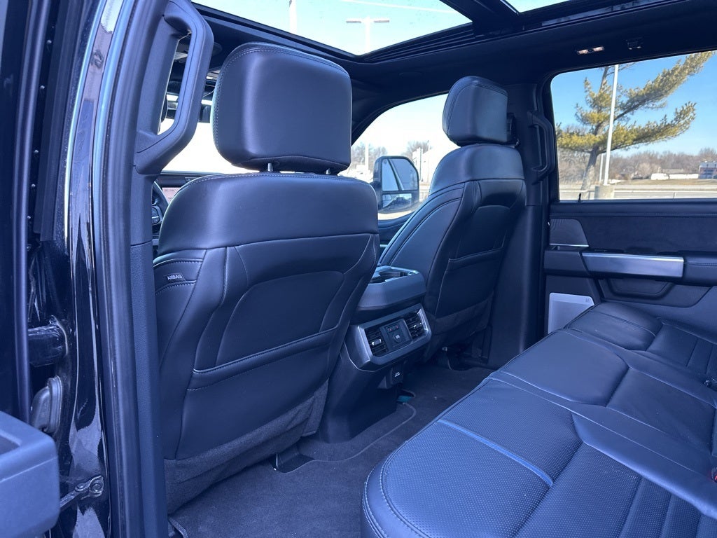 2025 Ford F-350SD Platinum