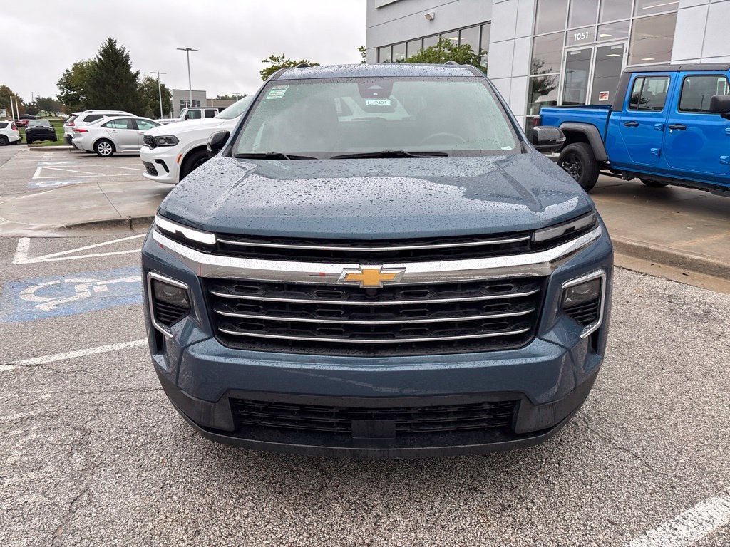 2025 Chevrolet Traverse FWD LT