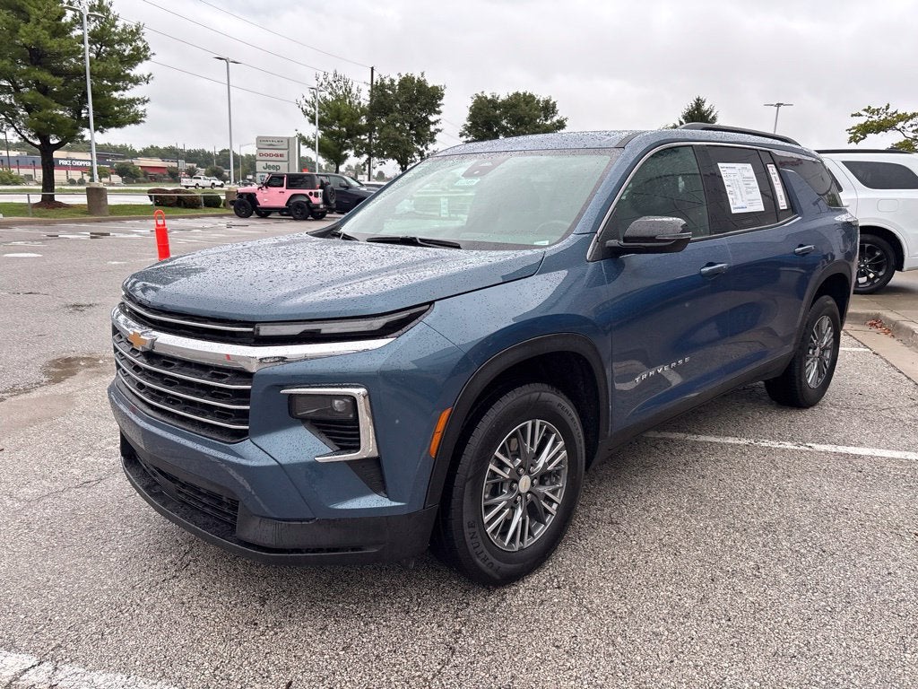2025 Chevrolet Traverse FWD LT