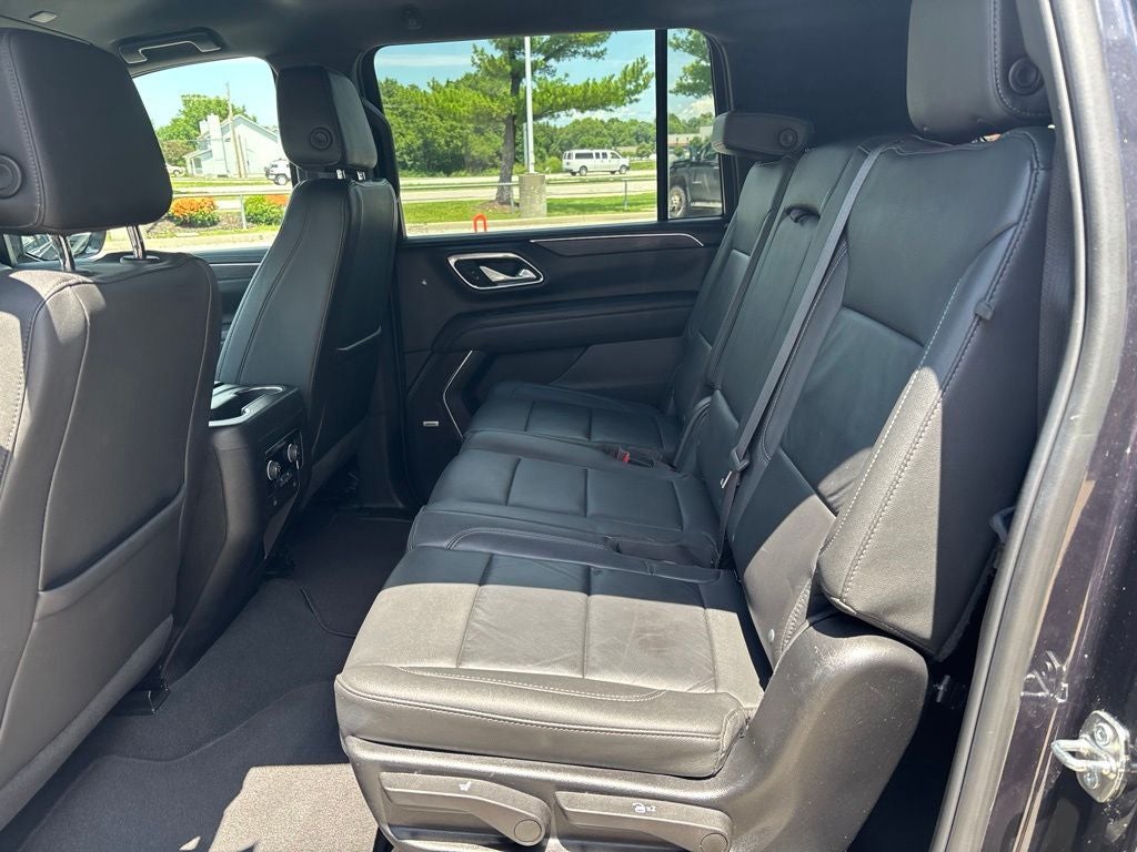 2024 Chevrolet Suburban LT