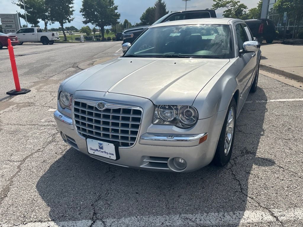 2005 Chrysler 300C Base