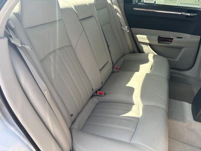 2005 Chrysler 300C Base