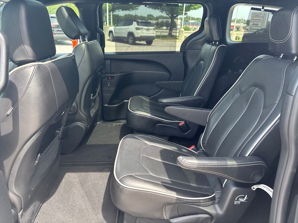 2025 Chrysler Pacifica Limited