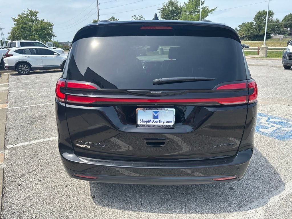 2025 Chrysler Pacifica Limited