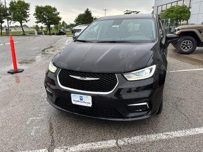 2023 Chrysler Pacifica Hybrid Touring L