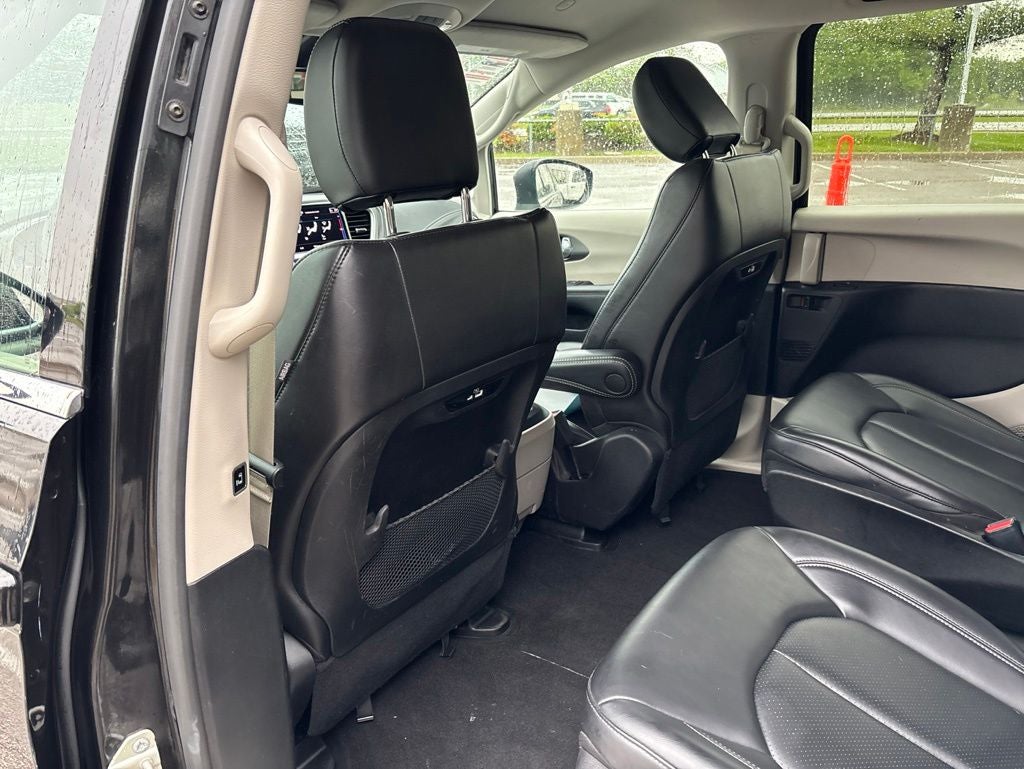 2023 Chrysler Pacifica Hybrid Touring L