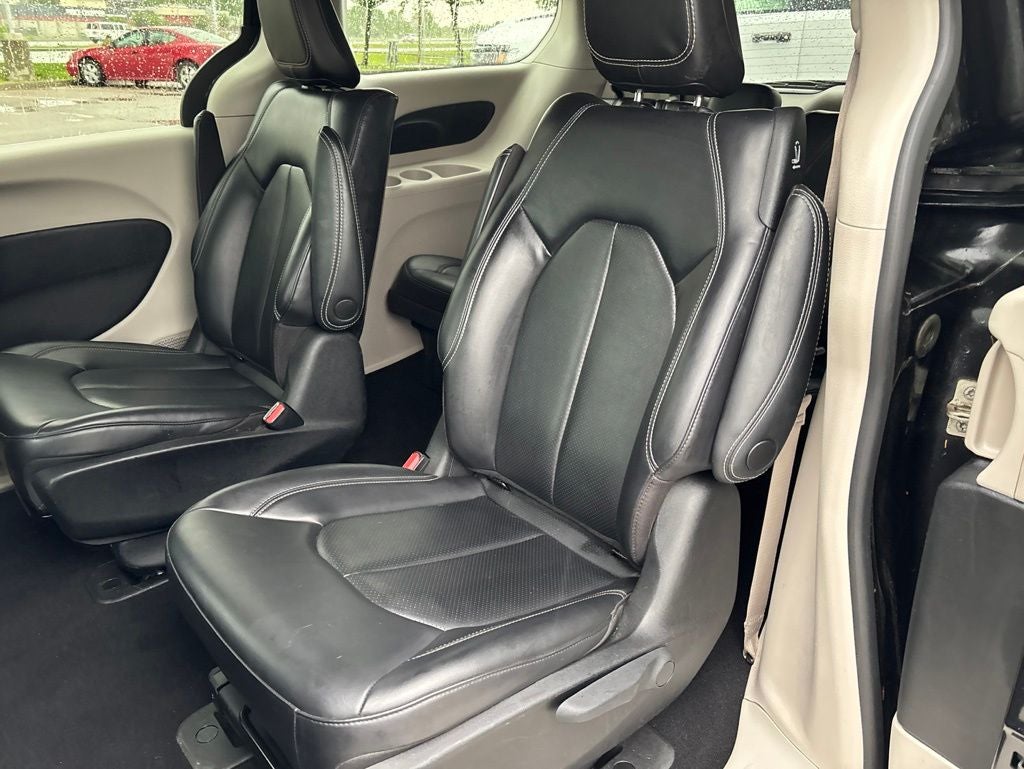 2023 Chrysler Pacifica Hybrid Touring L
