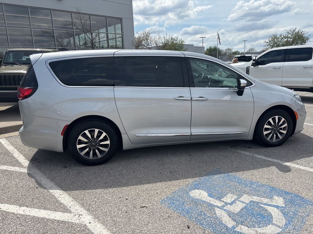 2023 Chrysler Pacifica Hybrid Limited