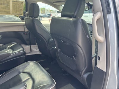 2023 Chrysler Pacifica Hybrid Limited