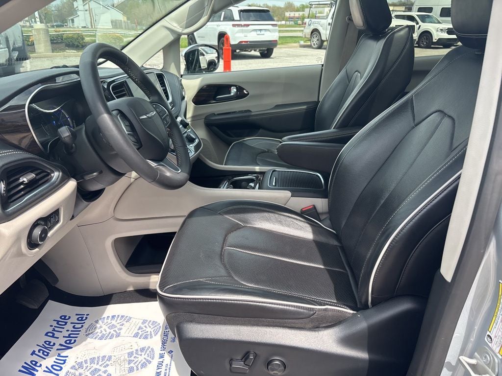 2023 Chrysler Pacifica Hybrid Limited