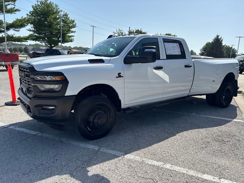 2026 RAM 3500 Tradesman Crew Cab 4x4 8' Box