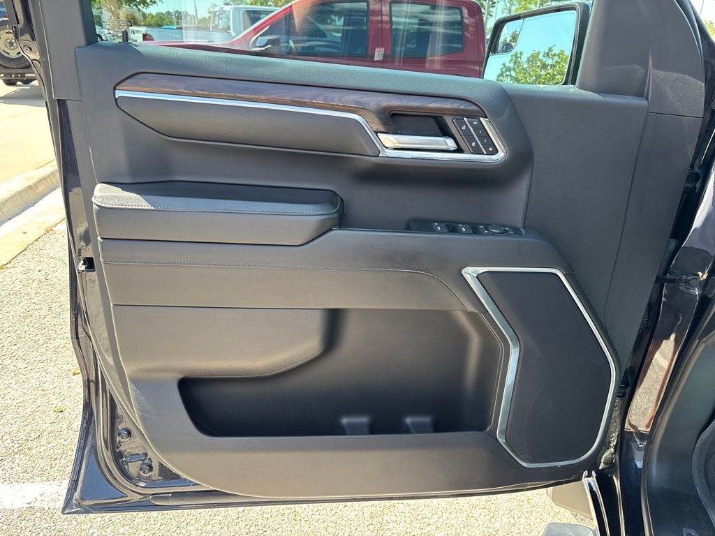 2024 GMC Sierra 1500 4WD Crew Cab Short Box SLT