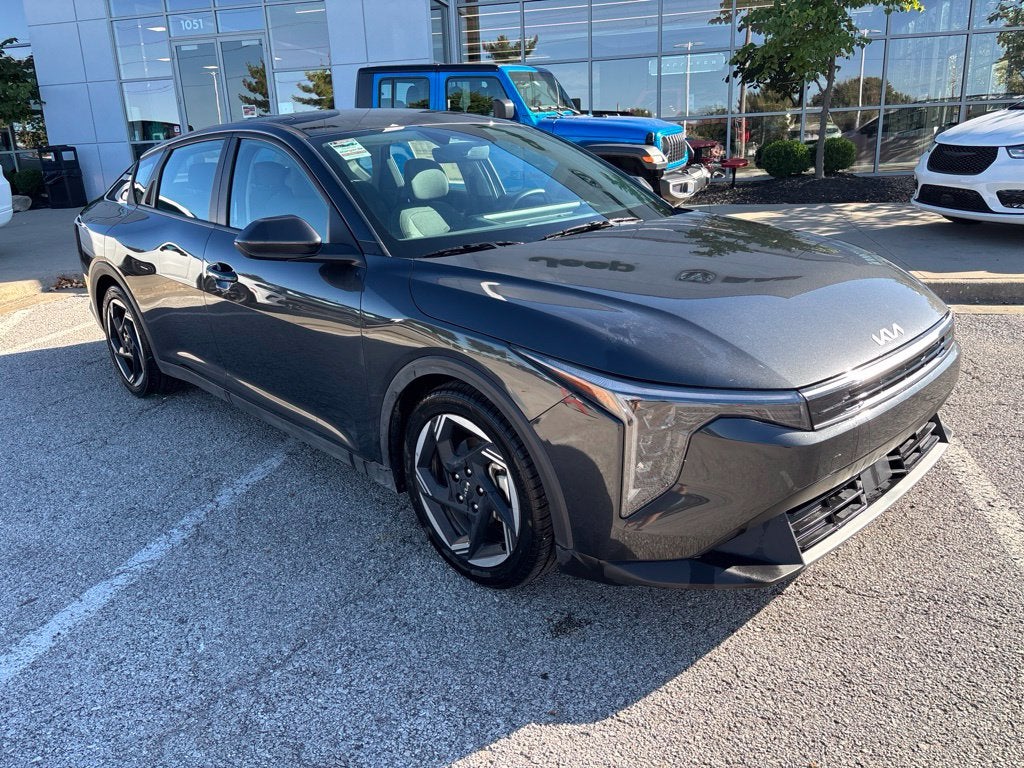 Used 2025 Kia K4 EX with VIN 3KPFU4DE4SE024436 for sale in Kansas City