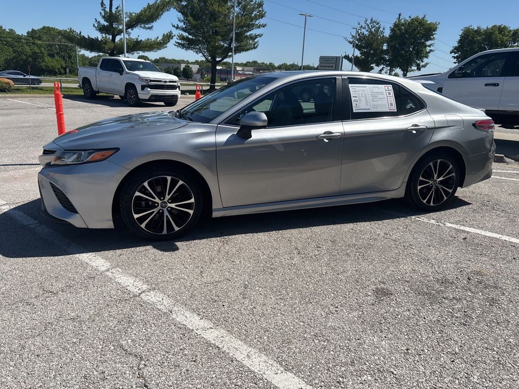 2019 Toyota Camry SE