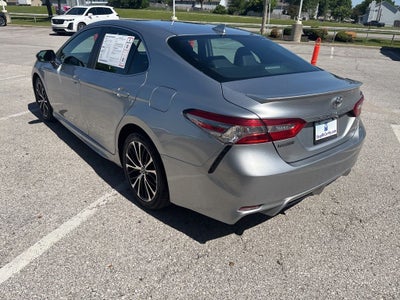 2019 Toyota Camry SE