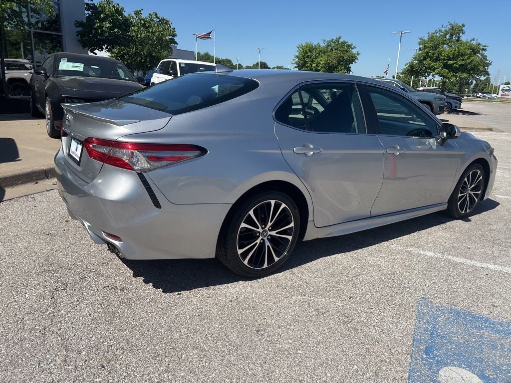 2019 Toyota Camry SE