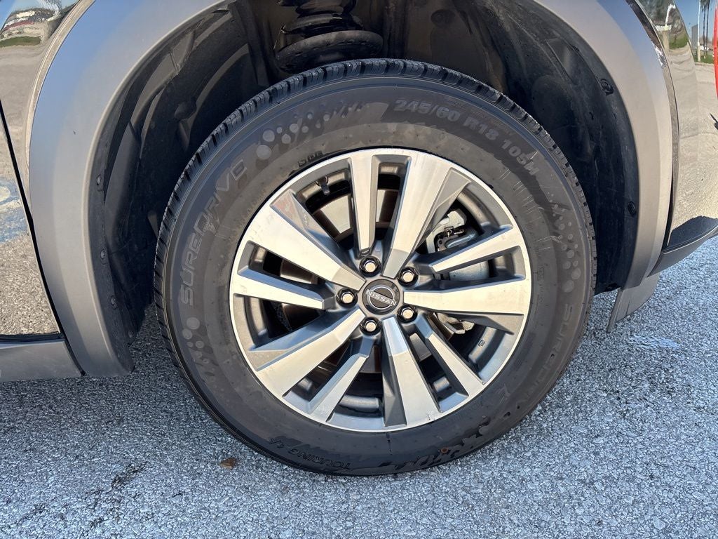 2025 Nissan Pathfinder SL