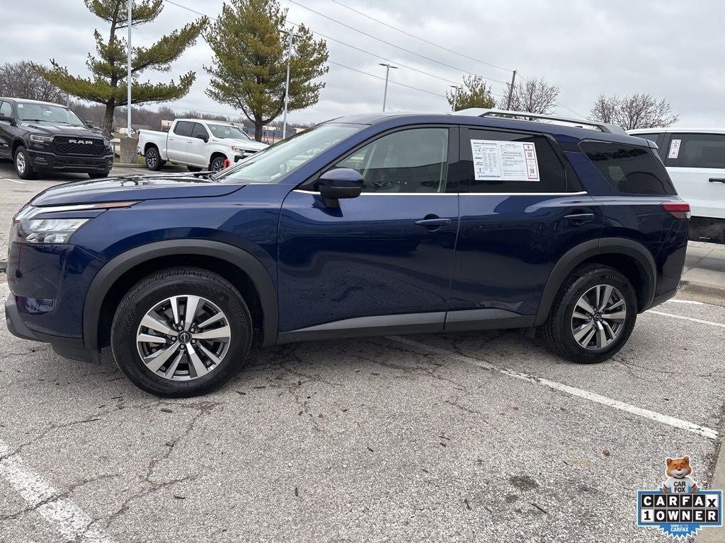 2025 Nissan Pathfinder SL