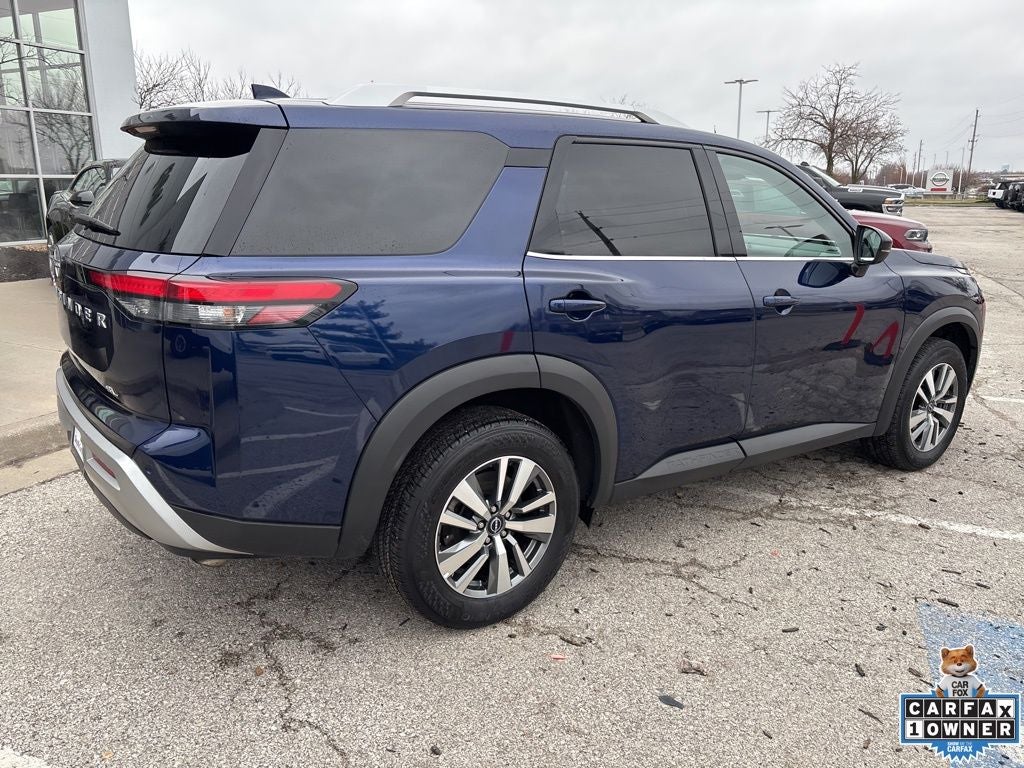 2025 Nissan Pathfinder SL