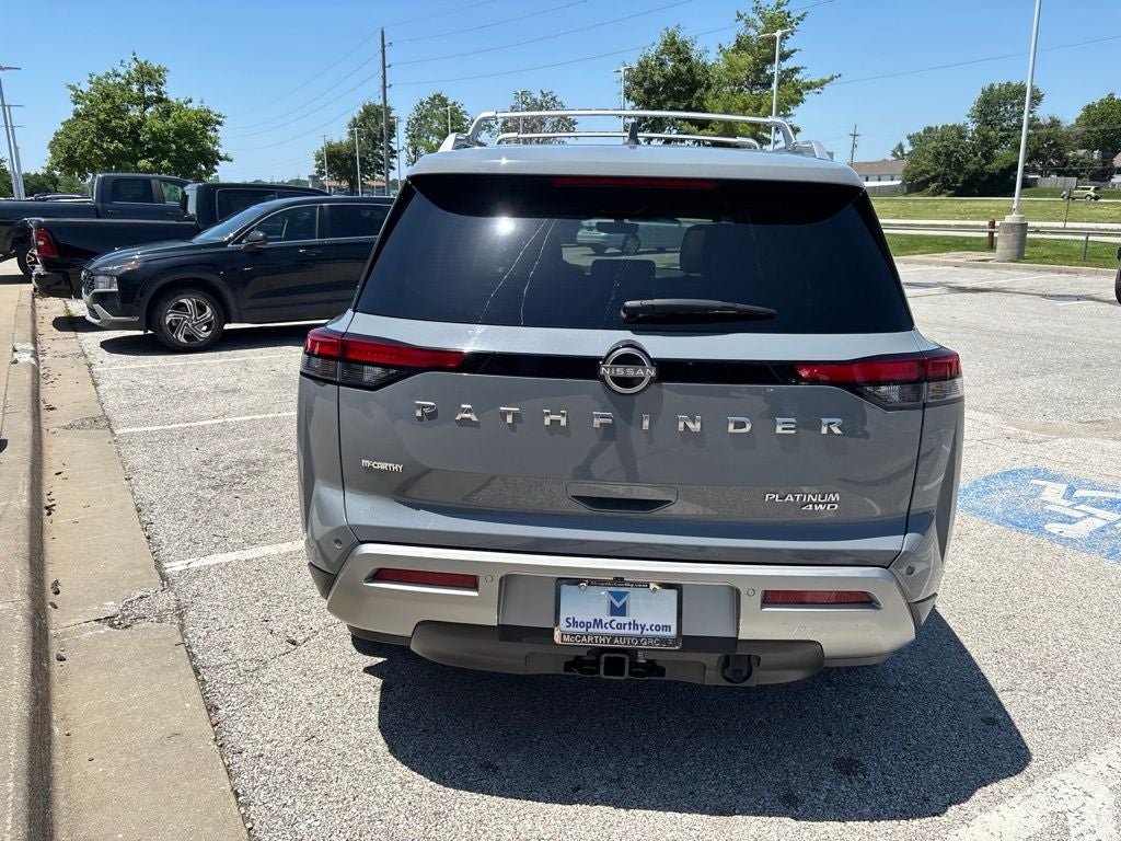 2023 Nissan Pathfinder Platinum