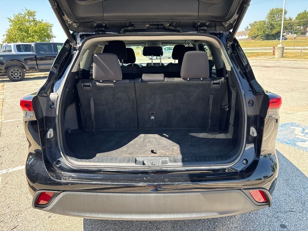 2020 Toyota Highlander LE