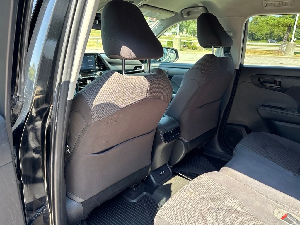 2020 Toyota Highlander LE