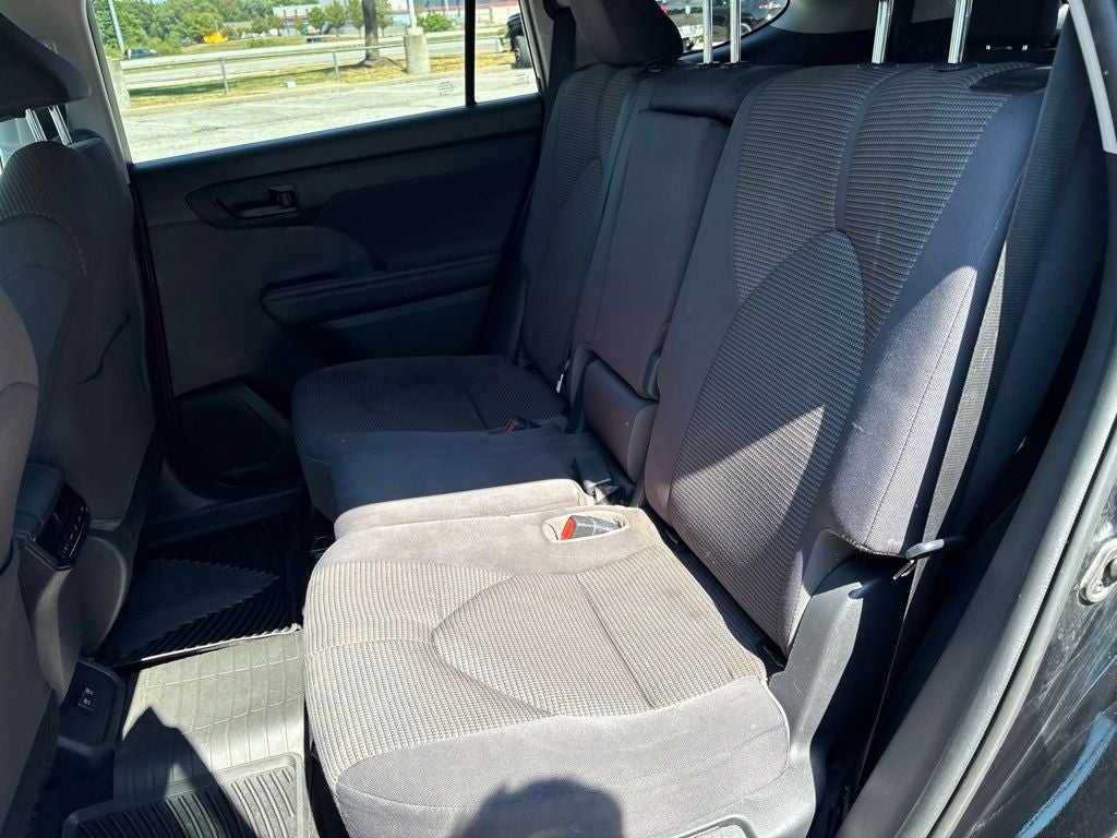 2020 Toyota Highlander LE