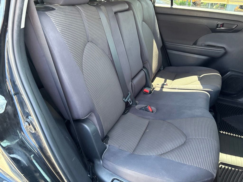 2020 Toyota Highlander LE