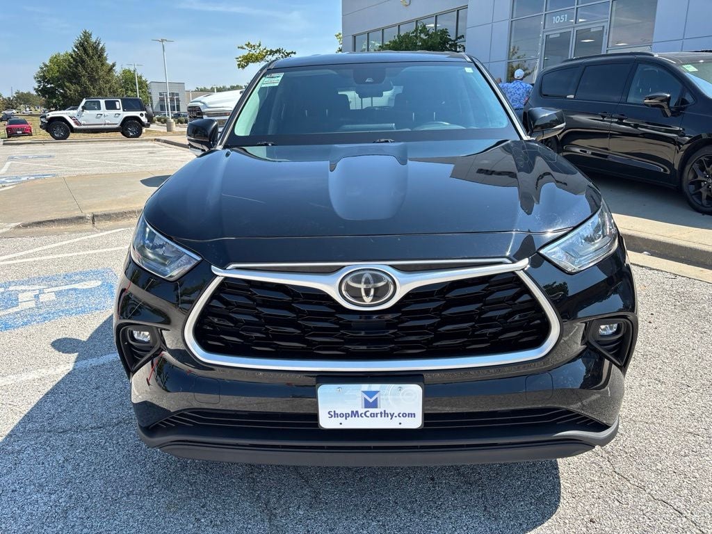 2020 Toyota Highlander LE