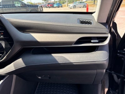 2020 Toyota Highlander LE