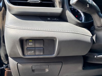 2020 Toyota Highlander LE