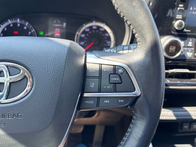 2020 Toyota Highlander LE