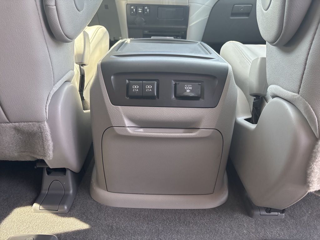 2018 Toyota Sienna XLE Premium 7 Passenger