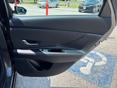 2024 Hyundai Elantra Limited