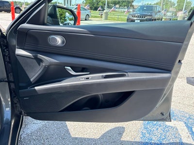 2024 Hyundai Elantra Limited