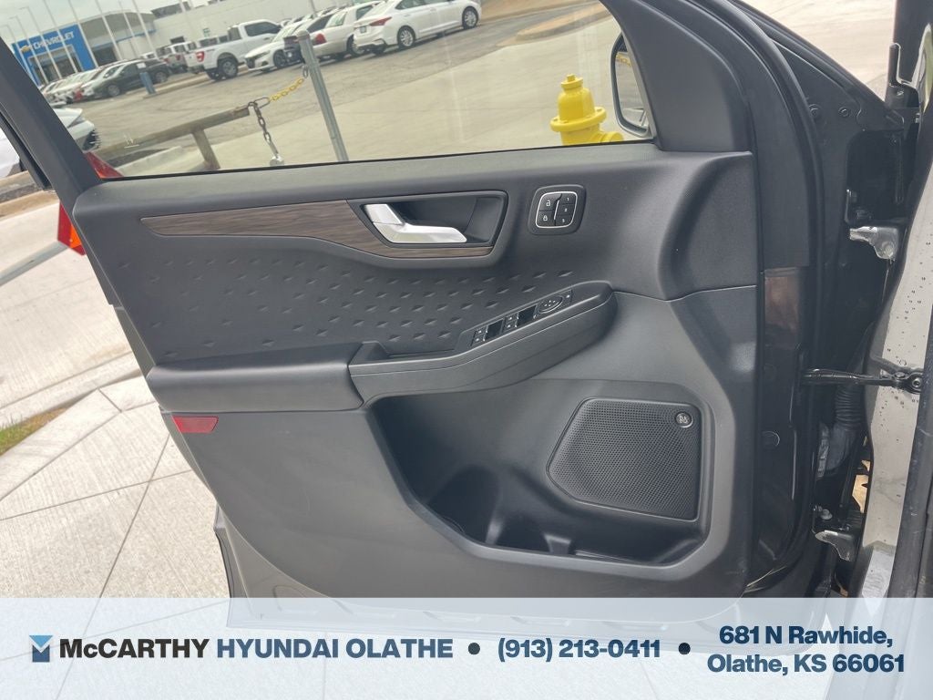 2020 Ford Escape Hybrid Titanium