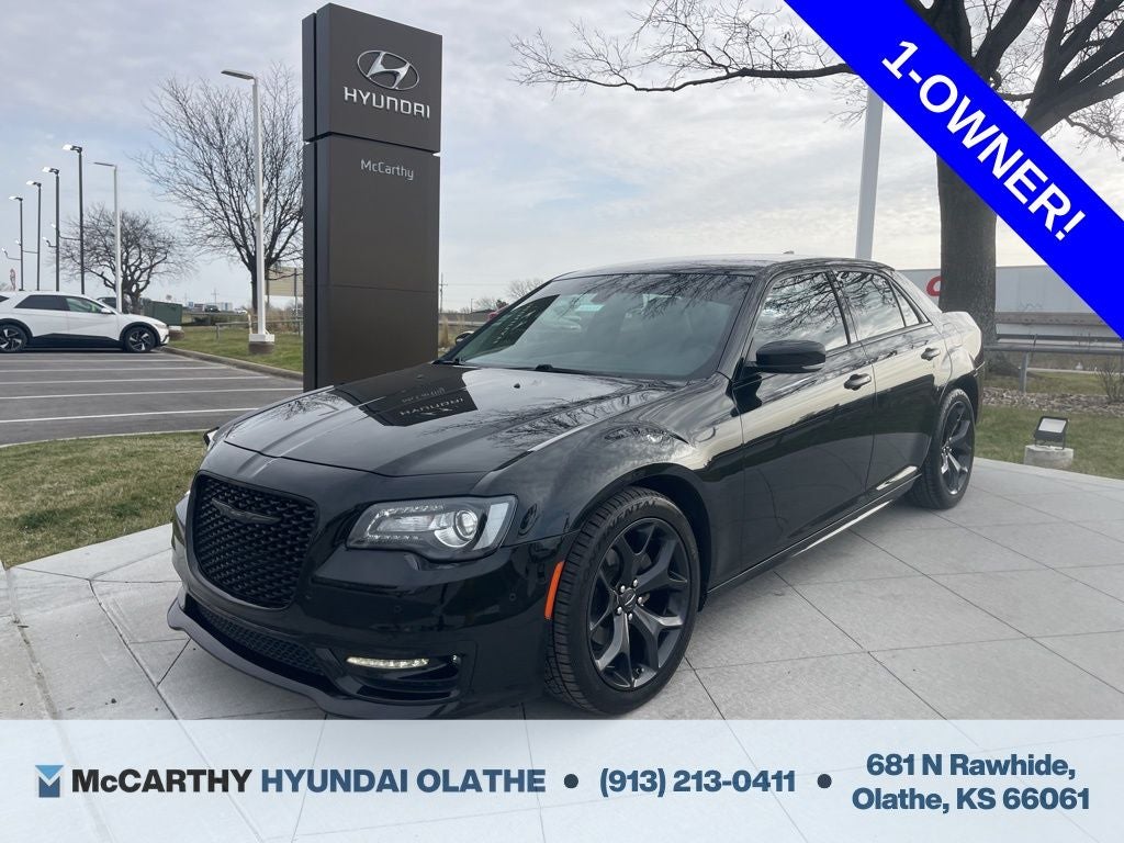 2022 Chrysler 300 Touring