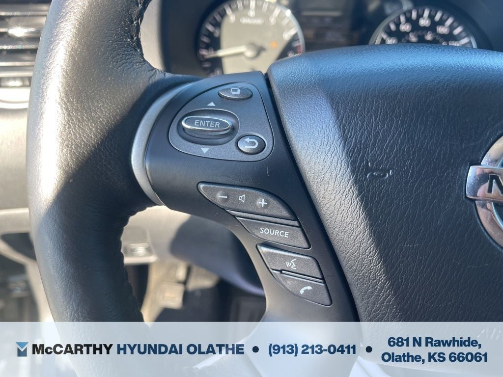 2019 Nissan Pathfinder SL