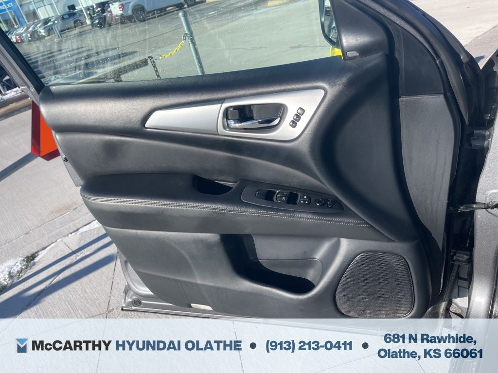 2019 Nissan Pathfinder SL