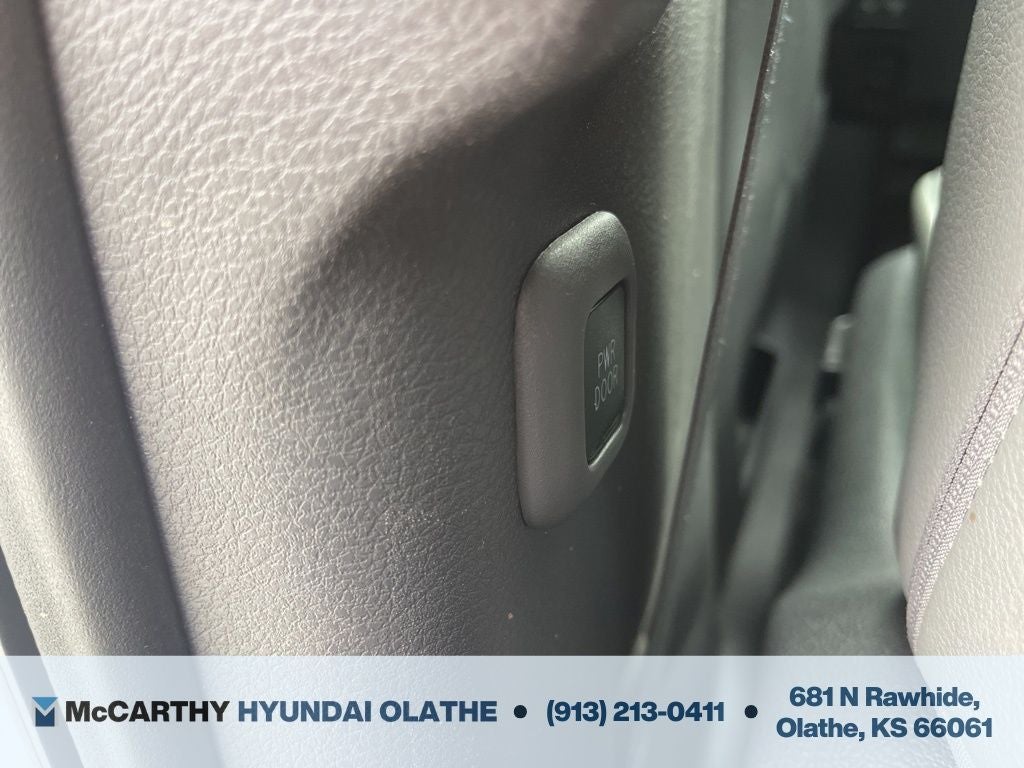 2021 Toyota Sienna XLE 8 Passenger