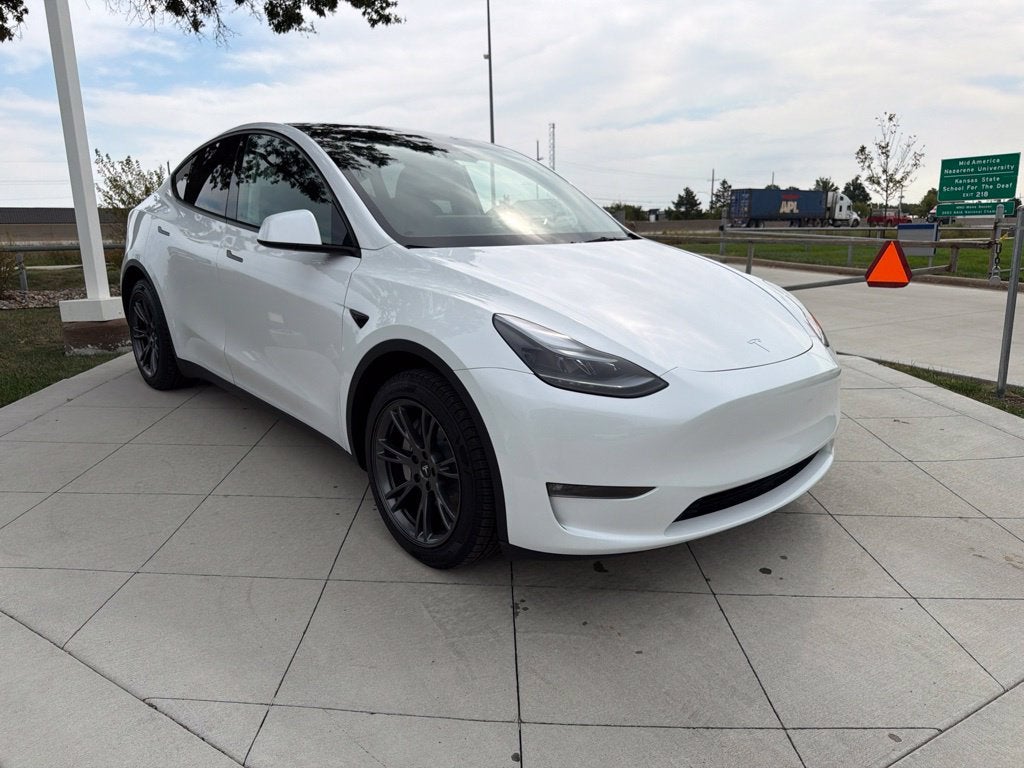 2024 Tesla Model Y Long Range