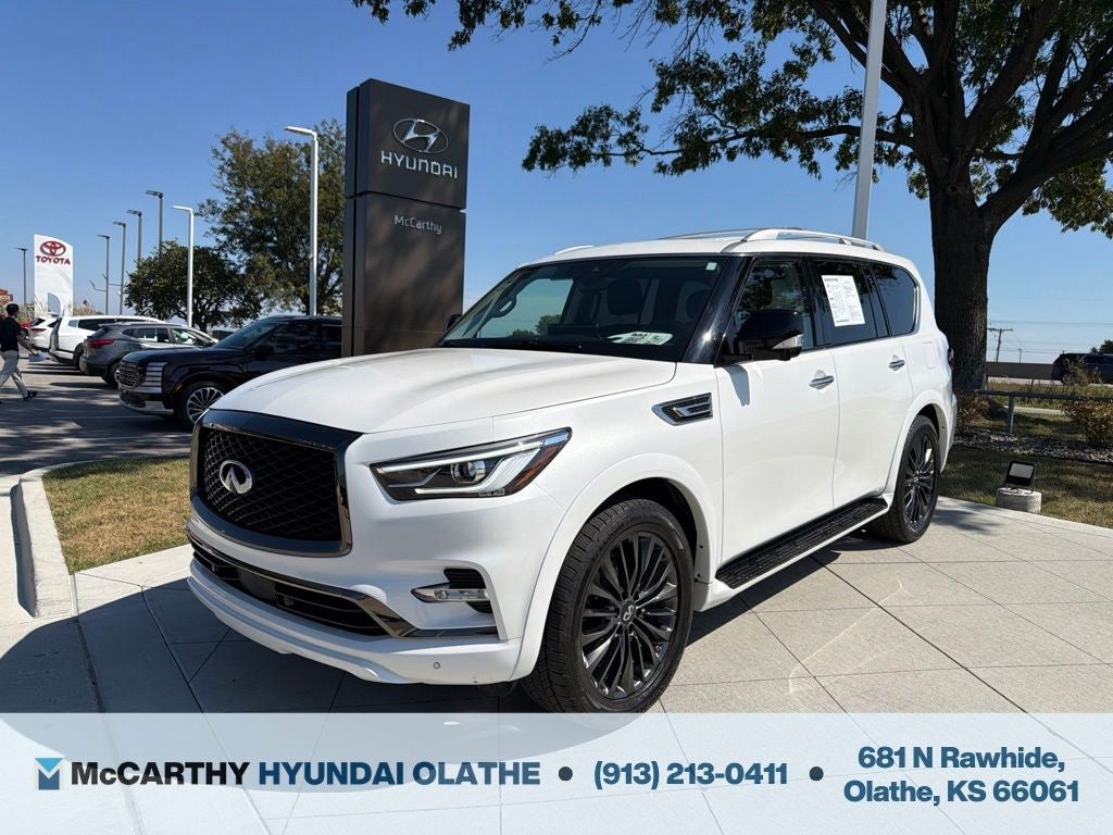 2022 INFINITI QX80 Premium Select