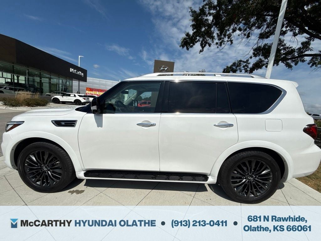 2022 INFINITI QX80 Premium Select