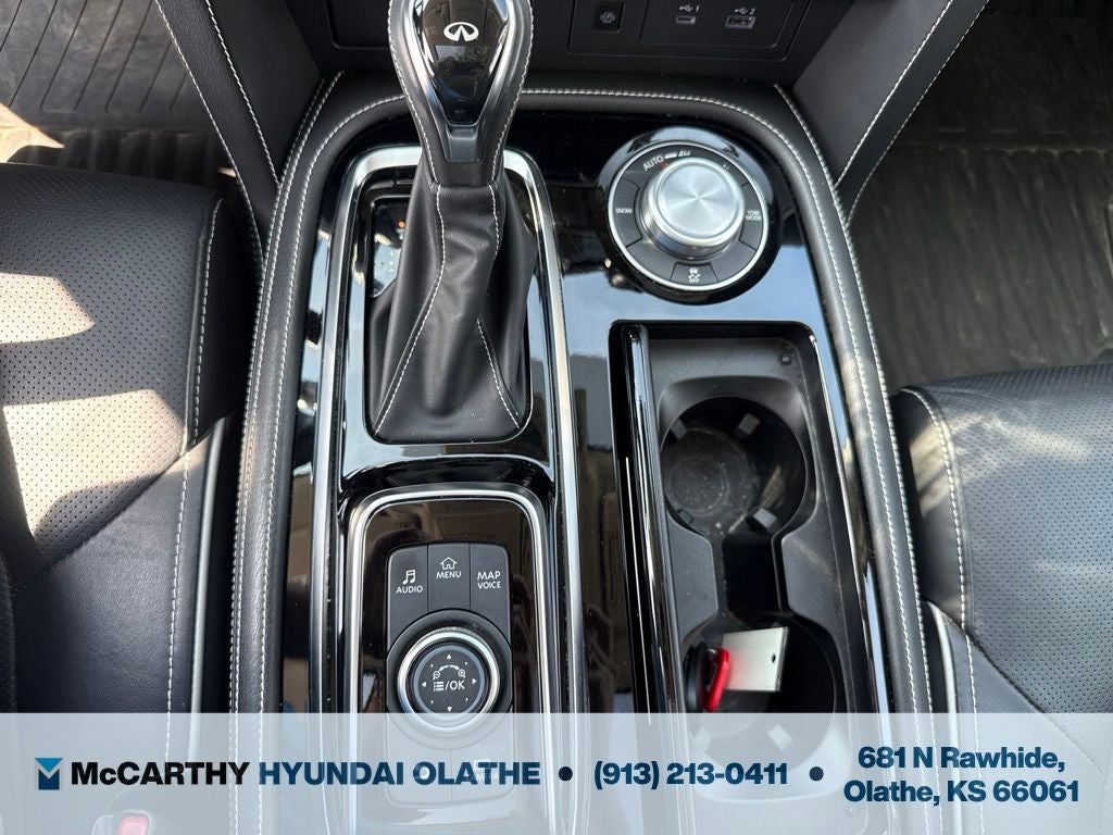 2022 INFINITI QX80 Premium Select