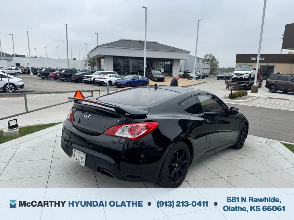 2010 Hyundai Genesis Coupe 3.8 Track